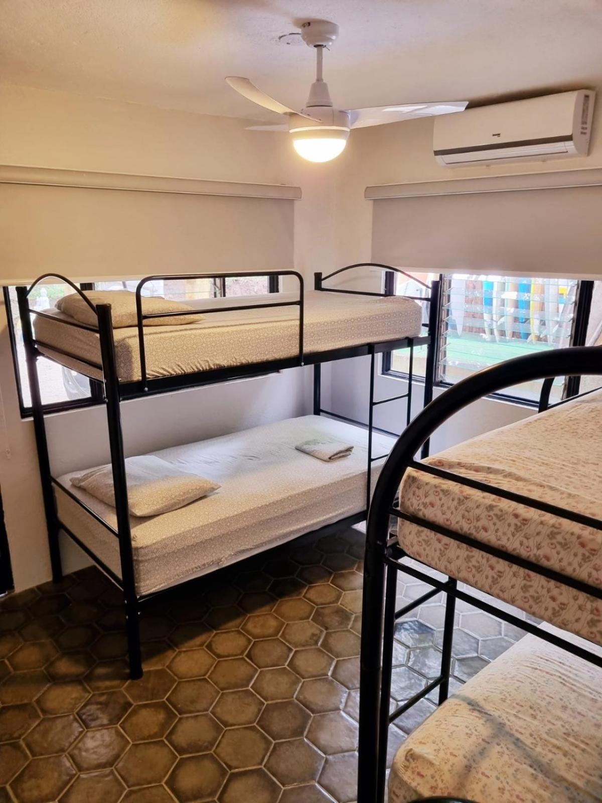 Casa Pura Vida Surf Hostel - Tamarindo Costa Rica ภายนอก รูปภาพ